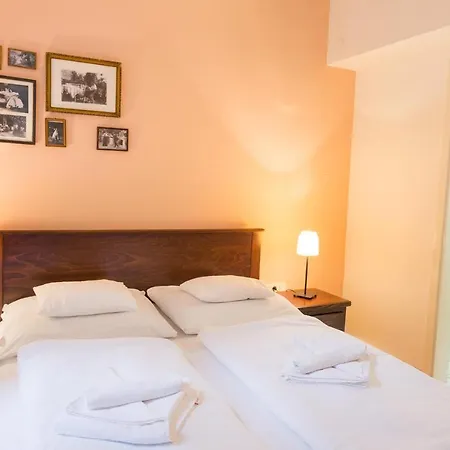 A10 Center Πανδοχείο *