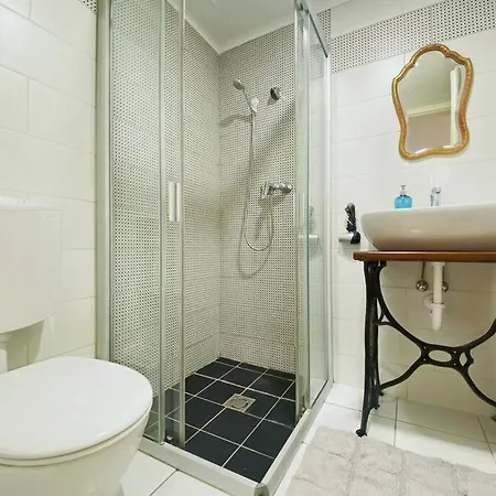 Inn A10 Center