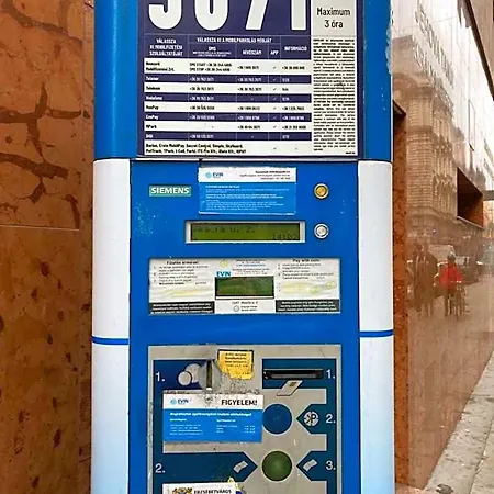 Kro A10 Center Budapest